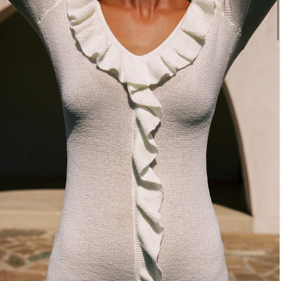 Elegant White Ruffle Dress - Picture 4 of 4